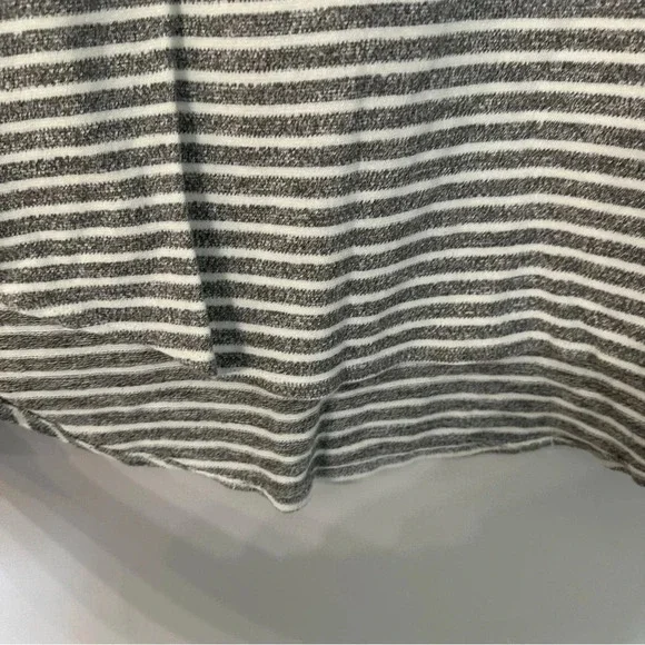 Theory Long Sleeve Gray & White Stripe Crew Neck Hi/Lo Cotton Sweater Size S GUC - Picture 5 of 8